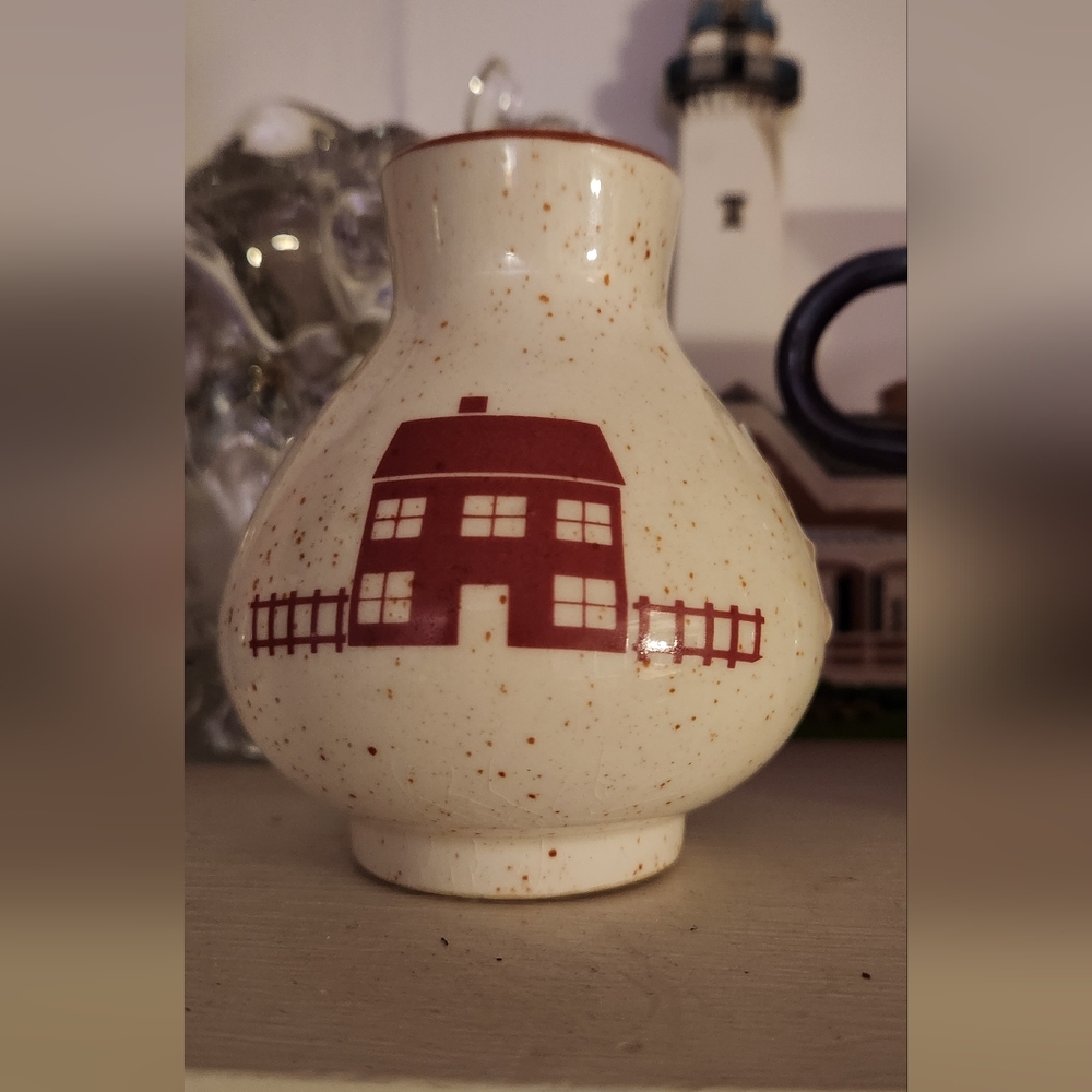 Charming Ceramic Vase with Red House Motif